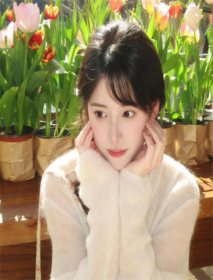 欧美美女图_男人不可以穷电影_夜来女人香